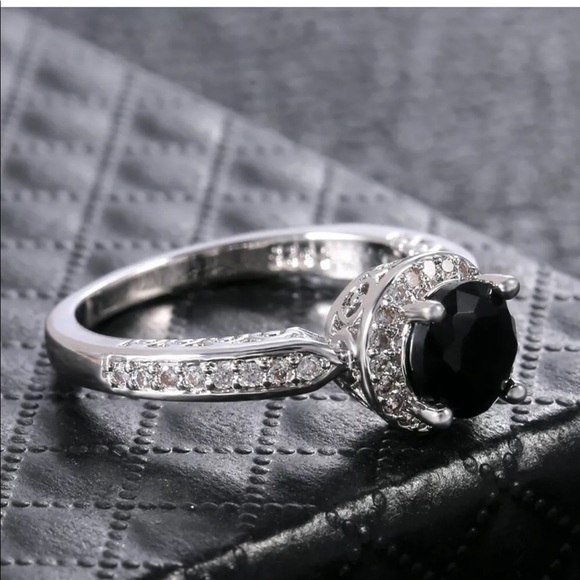 New Women Black Sapphire 925 Jewelry Wedding Ring - Picture 3 of 6